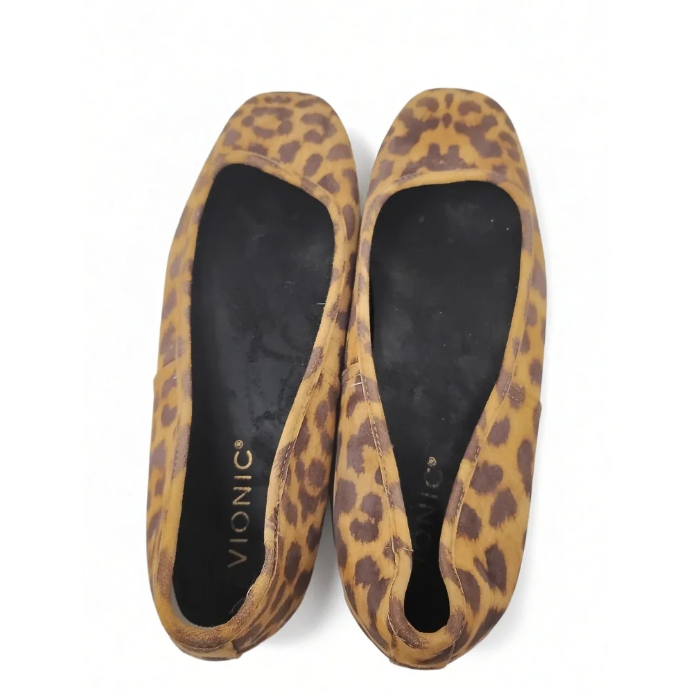 Vionic Orinda Leopard Ballet Flats Womens Size 6 Slip On Suede Comfort Shoes